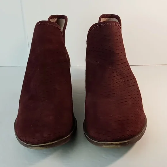 Lucky Brand Baley Booties - Picture 2 of 8